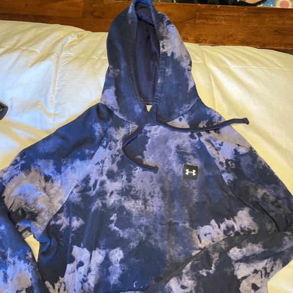 Men’s Under Armour Hoodie - Picture 2 of 8